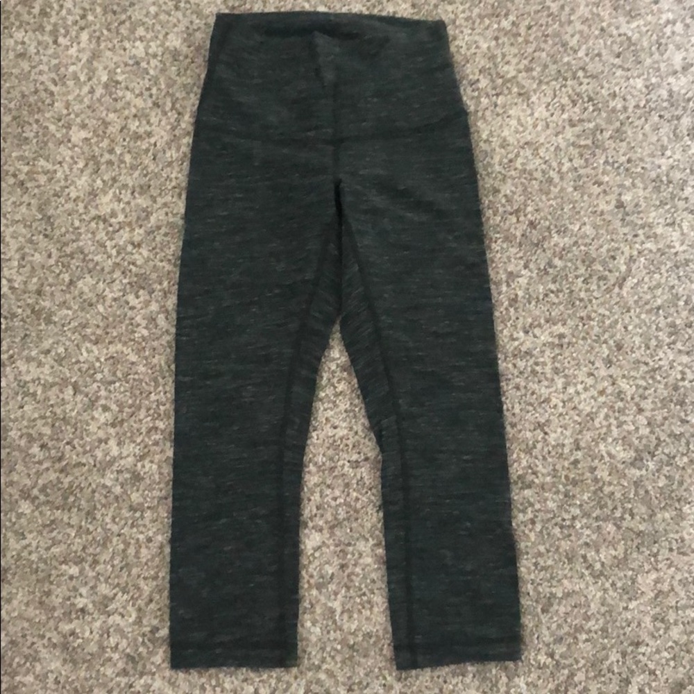Dark green Lululemon leggings